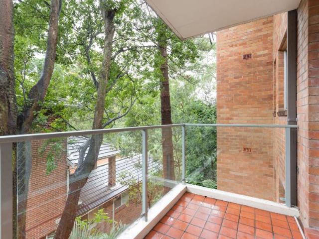 Apartment for sale in Lower North Shore, Sydney