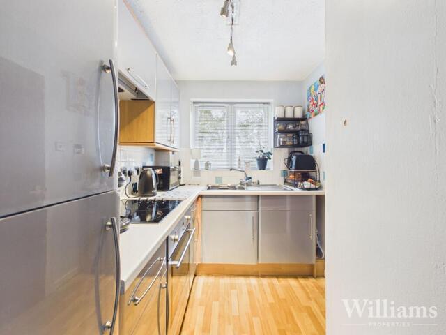 Apartment for sale in Southcourt, Aylesbury