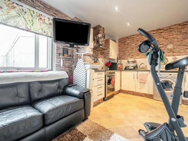 Apartment for sale in West Berkshire