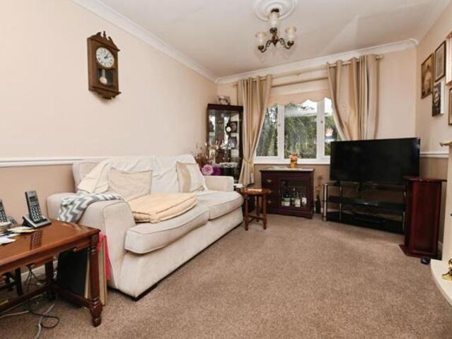 Apartment for sale in Navestock Side, Essex