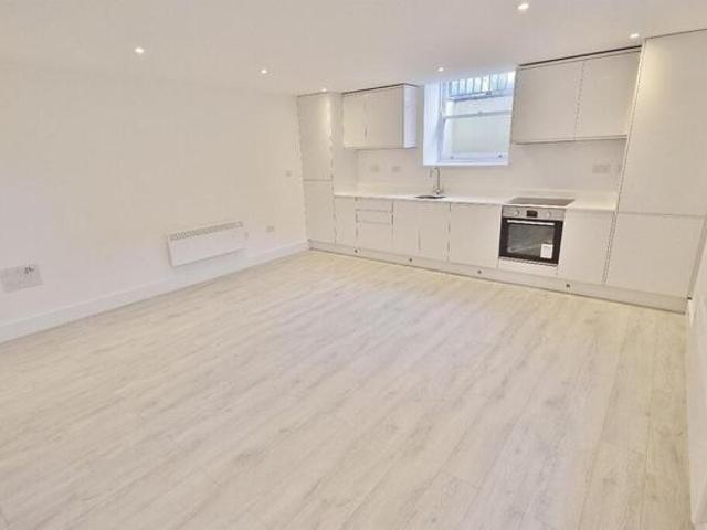Apartment for sale in Cheadle, Greater Manchester