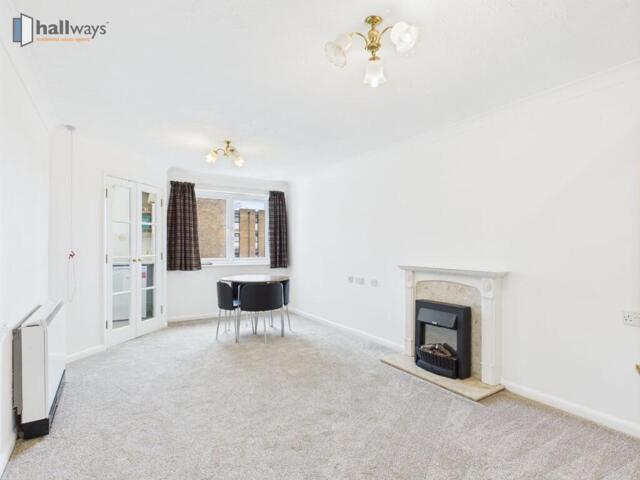 Apartment for sale in Croydon, Wallington