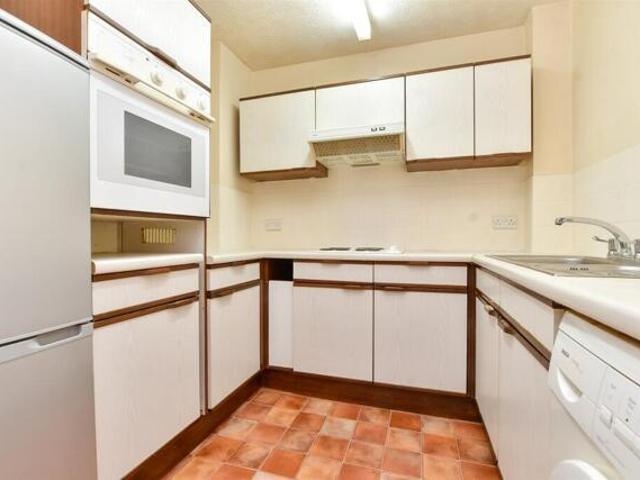 Apartment for sale in Croydon, Wallington