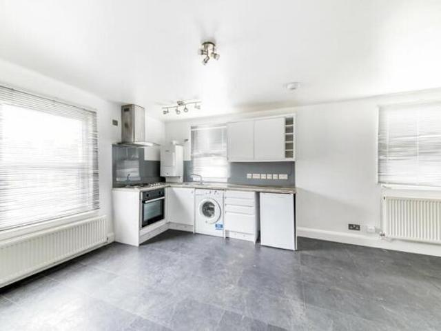 Apartment for sale in Croydon, Addiscombe