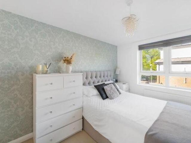 Apartment for sale in Croydon, London Borough of Croydon