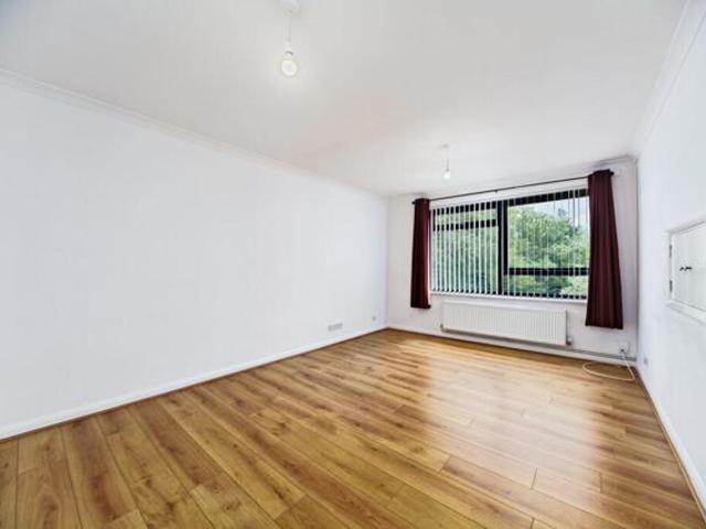 Apartment for sale in Croydon, London Borough of Croydon