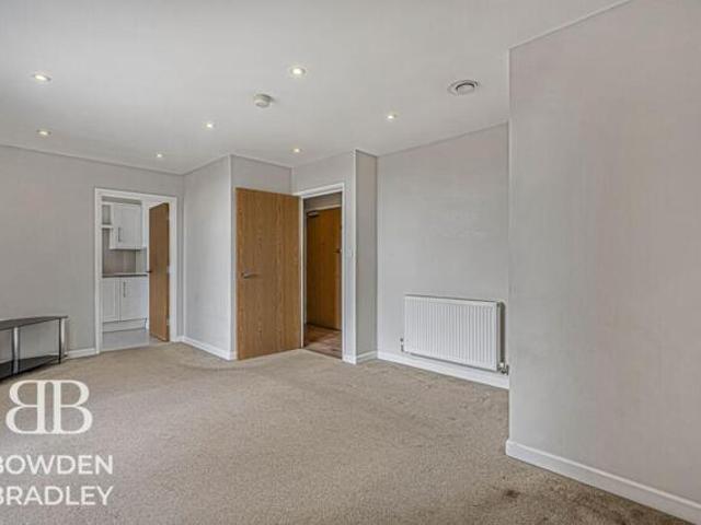 Apartment for sale in Greater London