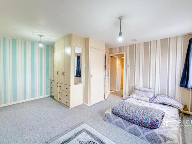 Apartment for sale in Grays, Essex