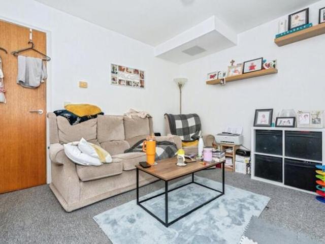 Apartment for sale in Swanscombe and Greenhithe, Monks Orchard