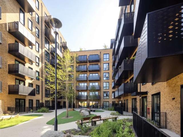 Apartment for sale in London Borough of Ealing, Hanwell
