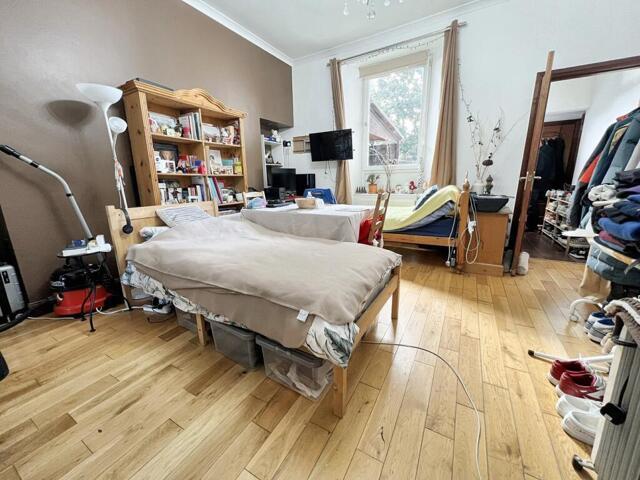 Apartment for sale in Loanhead, Scotland