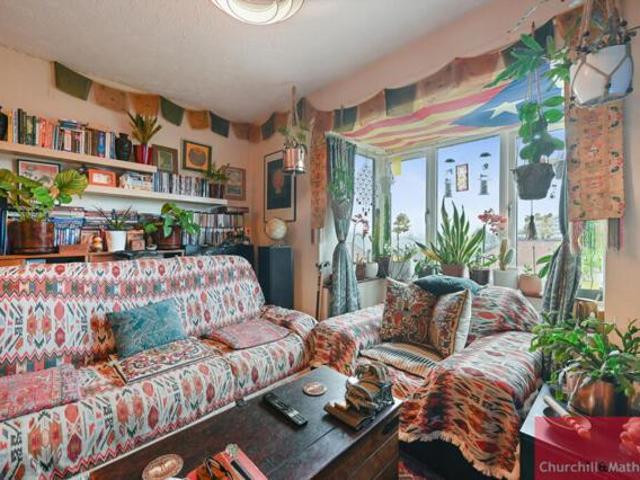 Apartment for sale in London Borough of Ealing, Park Royal