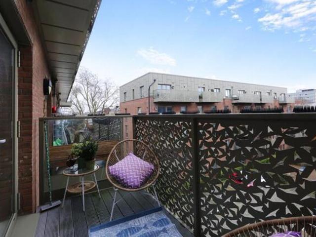 Apartment for sale in Camberwell, Greater London