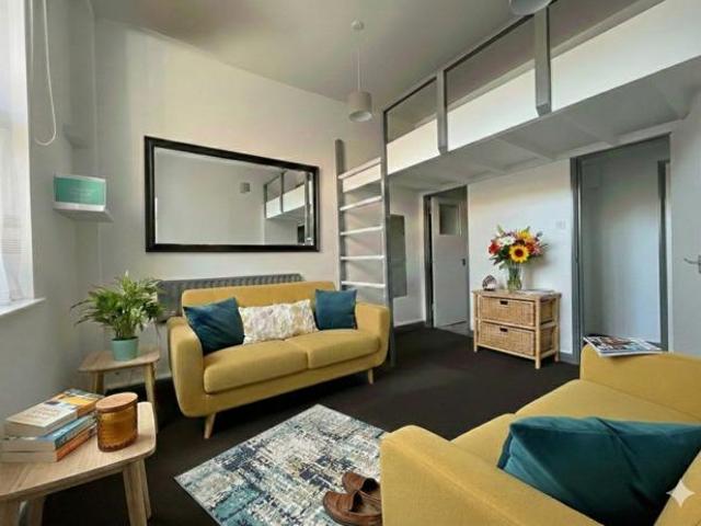 Apartment for sale in Peckham, Greater London