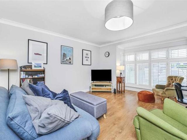 Apartment for sale in Tulse Hill, Greater London