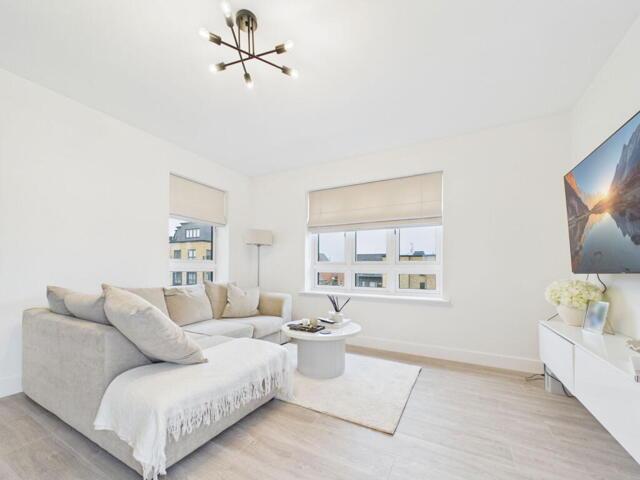Apartment for sale in Furze Platt, Maidenhead