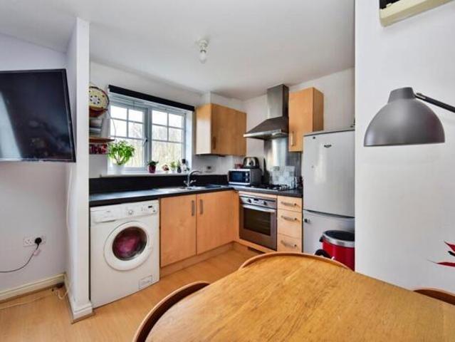 Apartment for sale in Midway, Kent