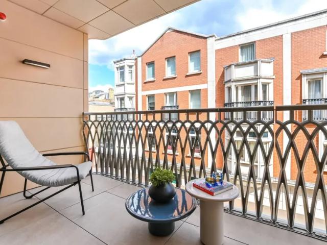 Apartment for sale in Marylebone, Greater London