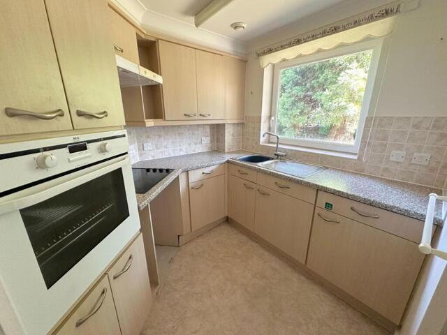 Apartment for sale in Goodrington, Livermead