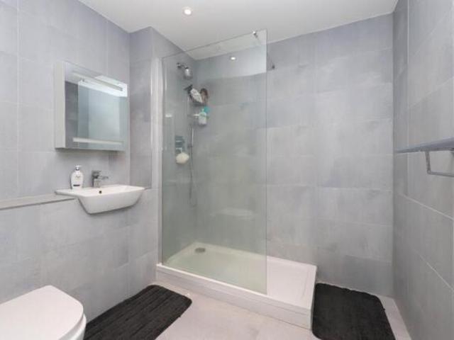 Apartment for sale in Pinner, Pinner