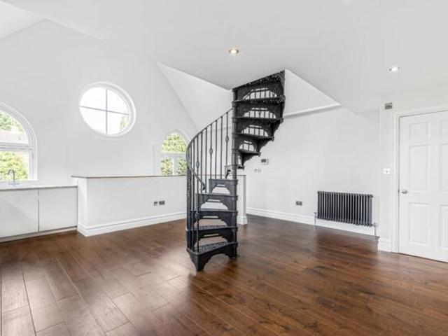 Apartment for sale in Richmond, St Margarets