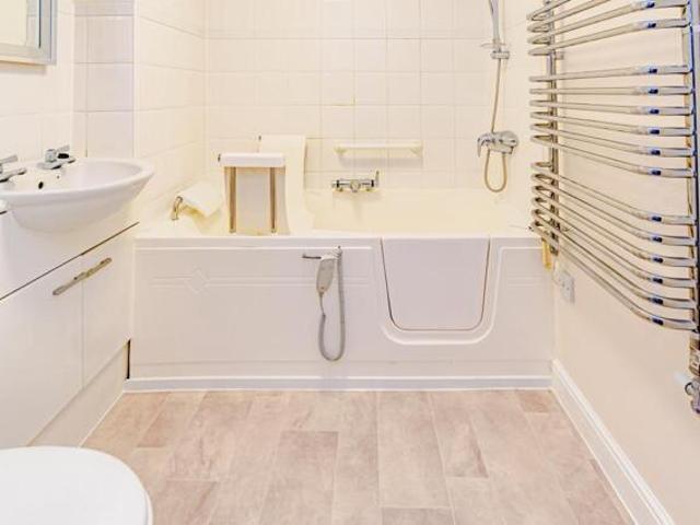 Apartment for sale in Hillview, Surrey