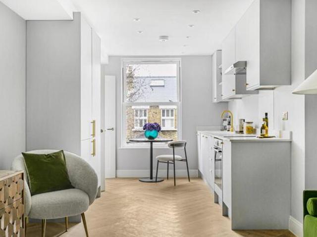 Apartment for sale in Teddington, Strawberry Hill