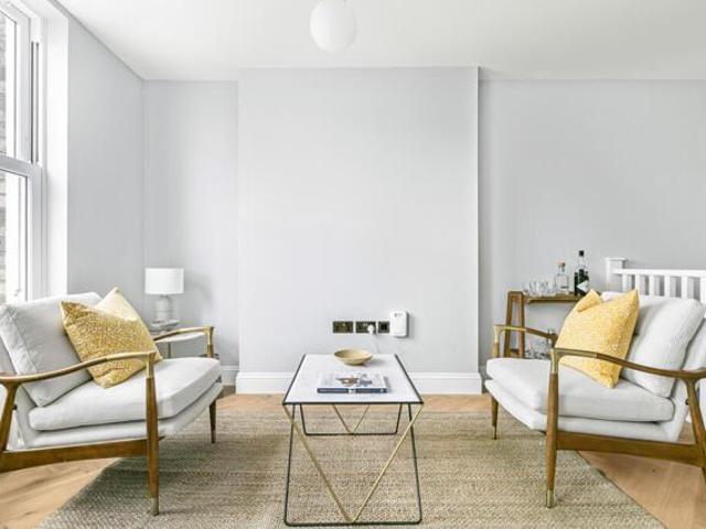 Apartment for sale in Teddington, Strawberry Hill