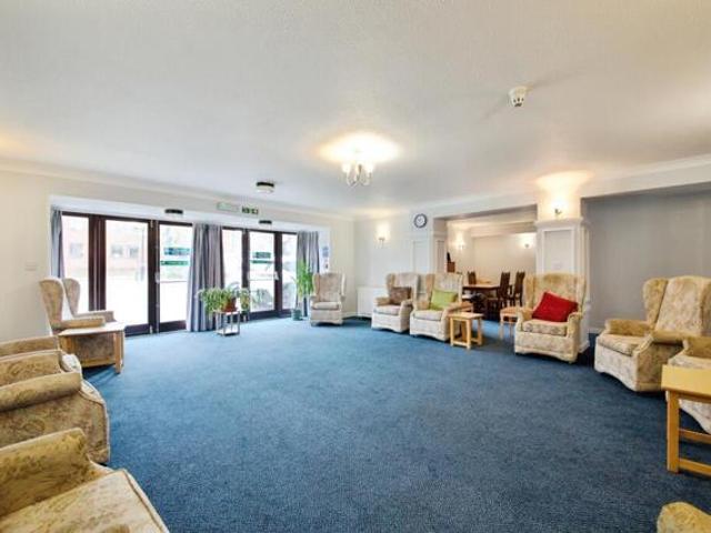 Apartment for sale in Greater London