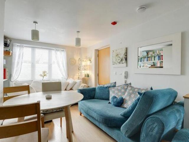 Apartment for sale in Lady Bay, Barton In Fabis