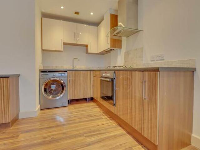 Apartment for sale in Wickford