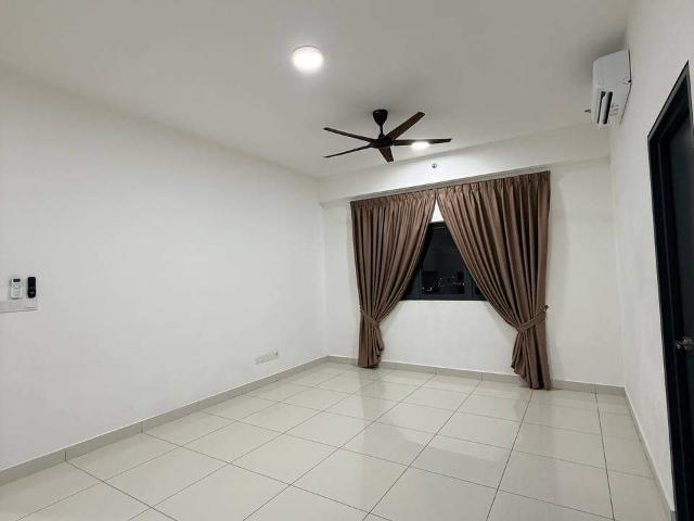 Room for rent in Petaling, Alam Impian
