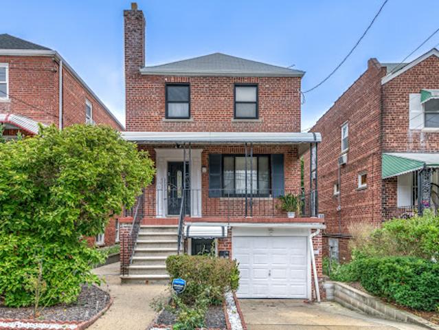 Apartment for sale in The Bronx, Arverne