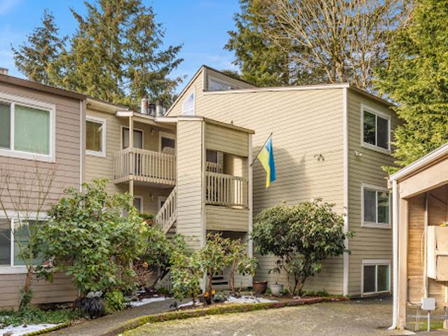 Apartment for sale in Kirkland