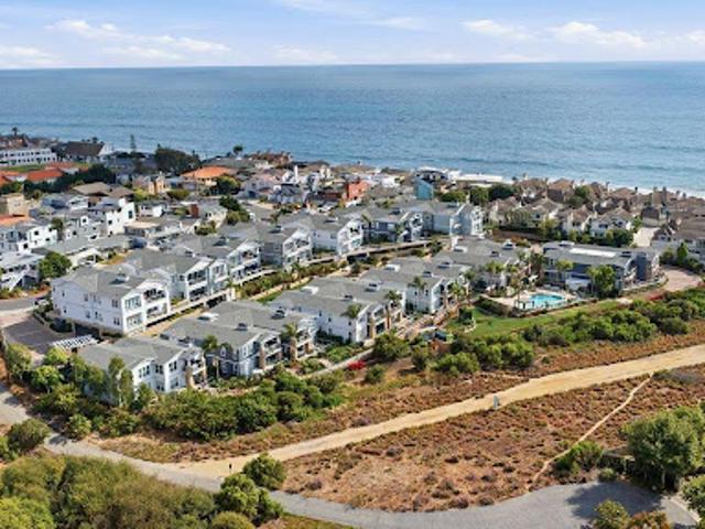 Apartment for sale in Carlsbad, California
