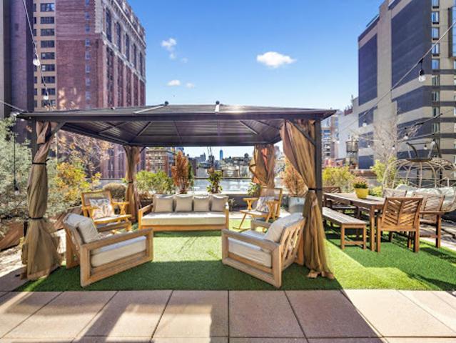 Apartment for sale in Arverne, New York