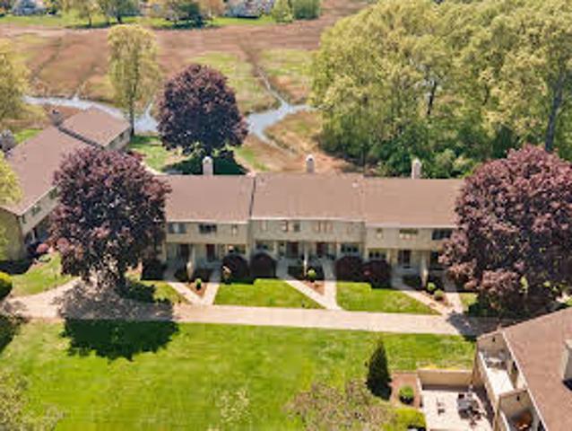 Apartment for sale in Old Saybrook