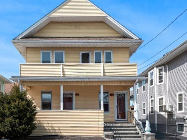 Apartment for sale in Medford, Middlesex County