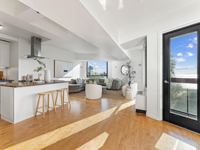 Apartment for sale in Emeryville, California