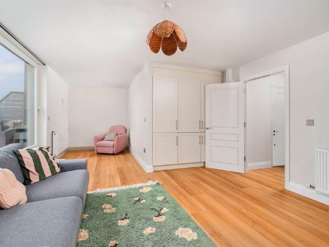 Apartment to rent in Bluebell, North Tipperary