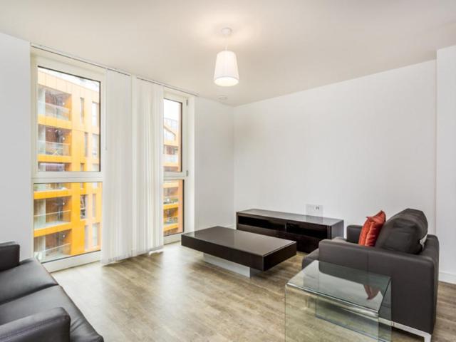 House for rent in East Greenwich, Greater London