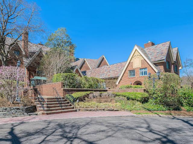 Apartment for sale in Nassau, New York