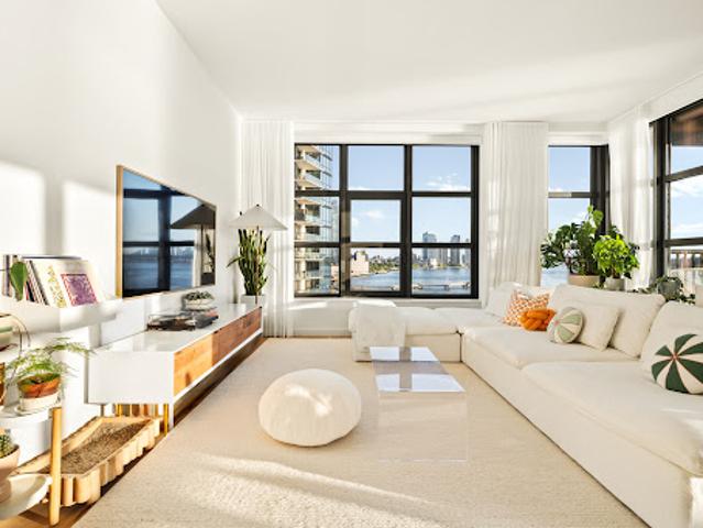 Apartment for sale in Arverne, New York