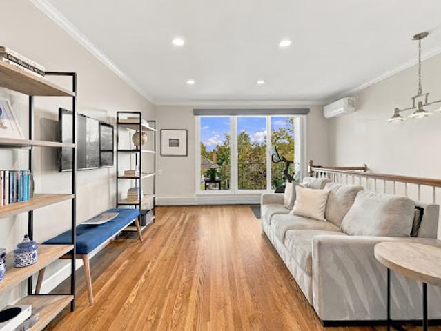 Apartment for sale in Brookline, Norfolk County