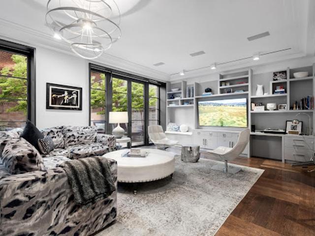 Apartment for sale in Arverne, New York