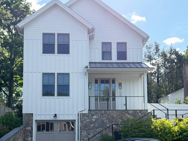 Apartment for sale in New Canaan, Connecticut