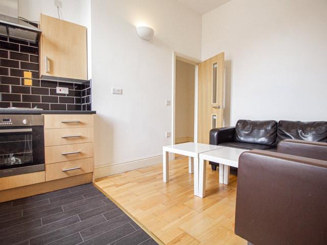 Apartment for rent in Hyde Park, West Yorkshire
