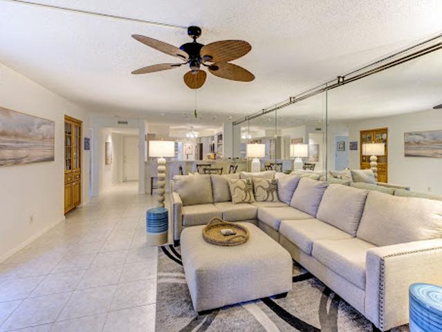 Apartment for sale in Stuart, Florida