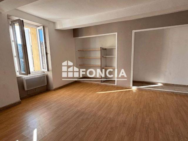 Appartement location à Zone artisanale Prato 1, Pernes-les-Fontaines