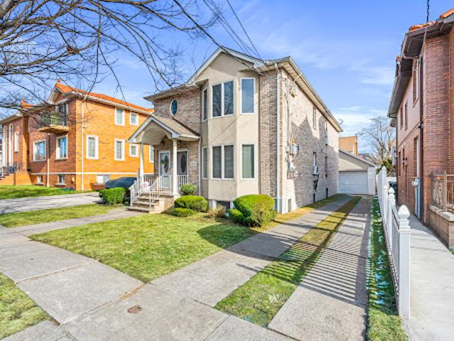Apartment for sale in Arverne, New York